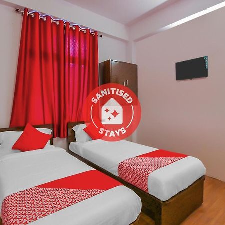 Oyo 17168 Hz Lodge Hajdarábád Exteriér fotografie
